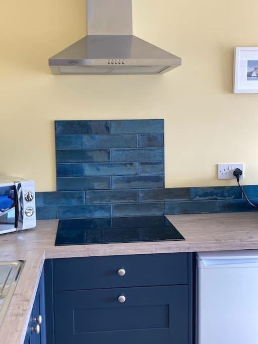 Beautiful One Bed With Stunning Sea View Apartment Waterford Bagian luar foto