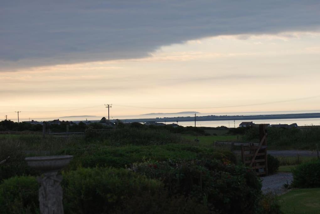 Beautiful One Bed With Stunning Sea View Apartment Waterford Bagian luar foto