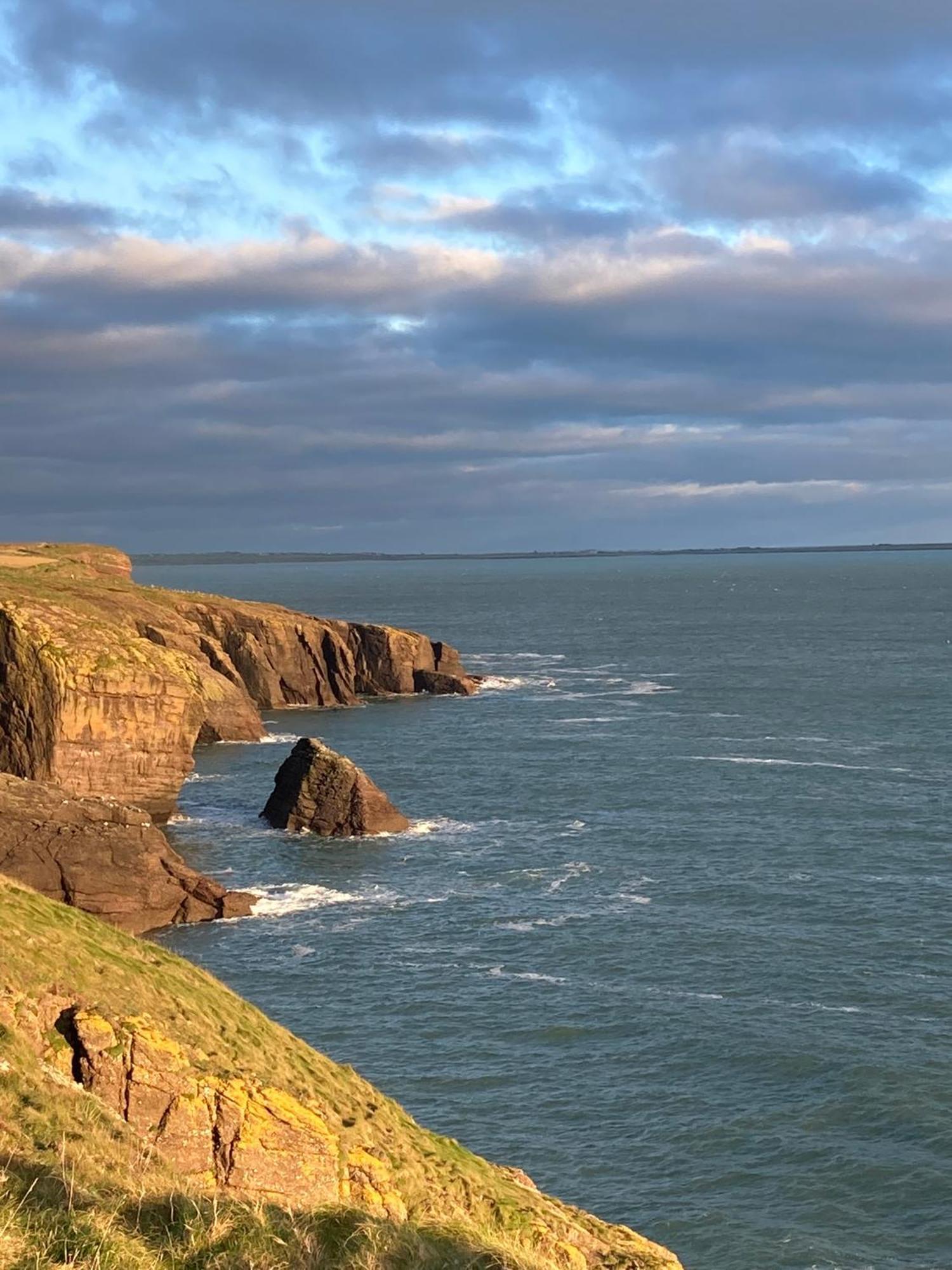 Beautiful One Bed With Stunning Sea View Apartment Waterford Bagian luar foto
