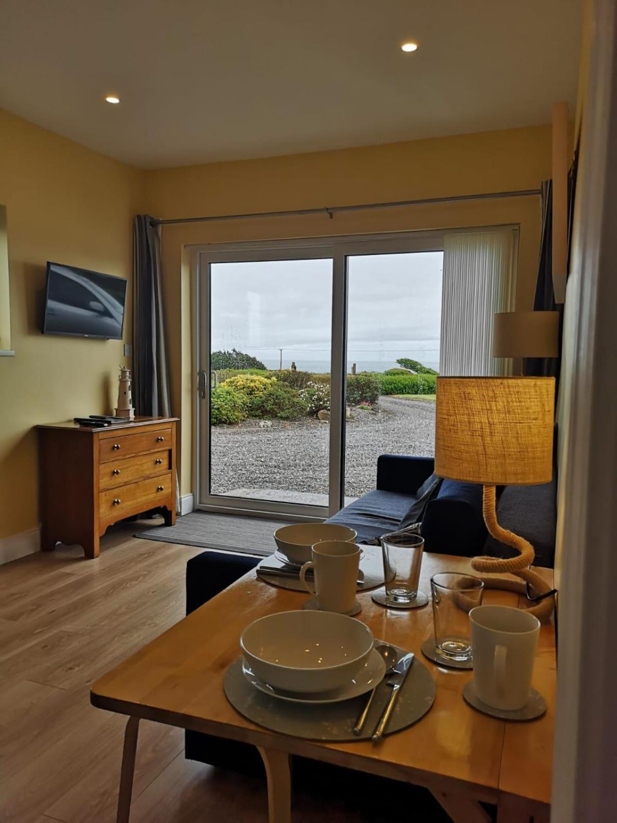 Beautiful One Bed With Stunning Sea View Apartment Waterford Bagian luar foto