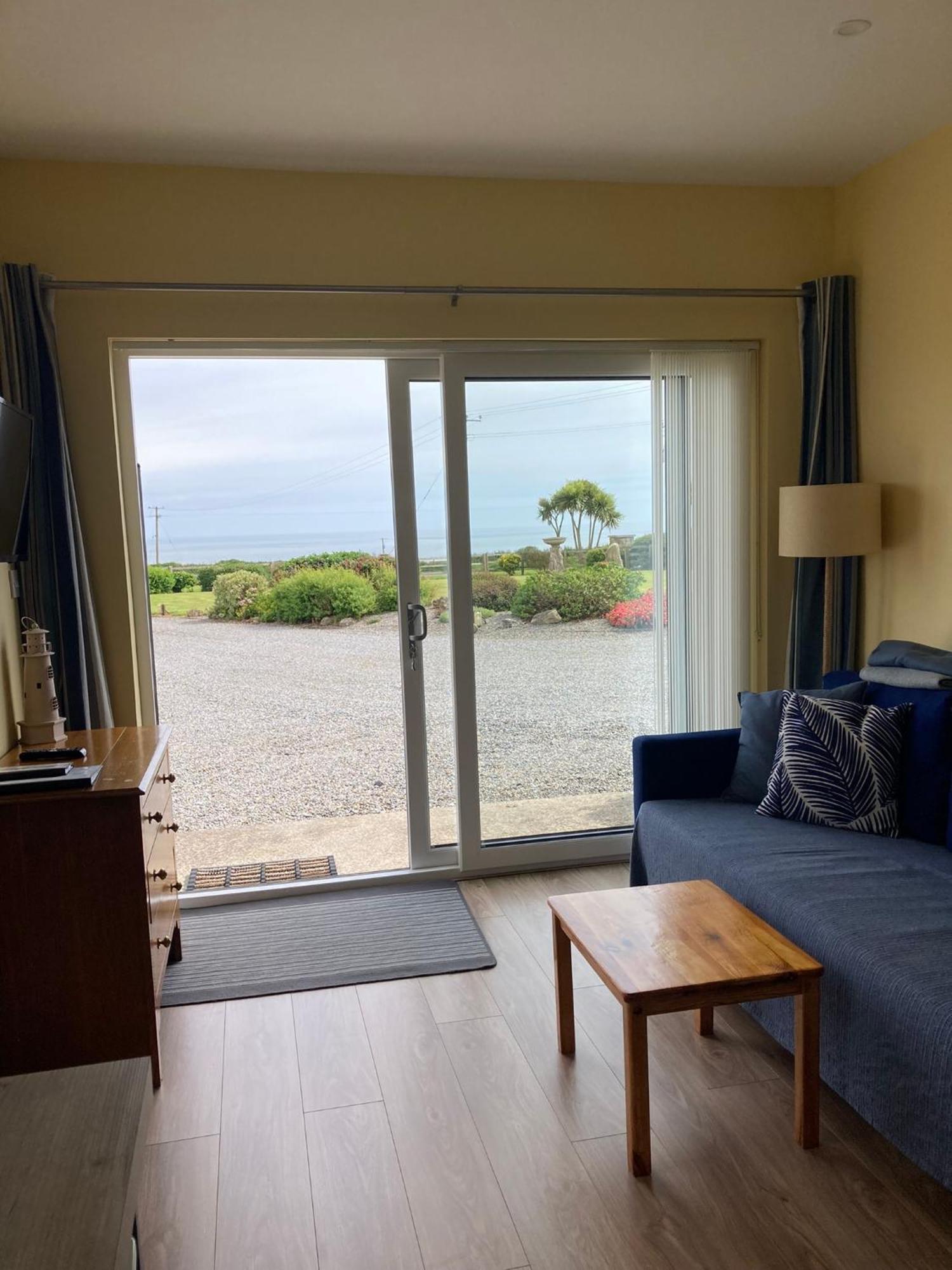 Beautiful One Bed With Stunning Sea View Apartment Waterford Bagian luar foto